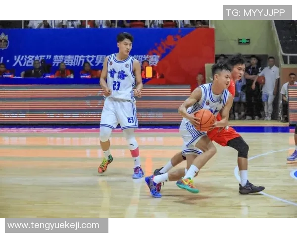 刘炜领衔上海队迎战新疆队全力争胜展现篮球激情与团队精神