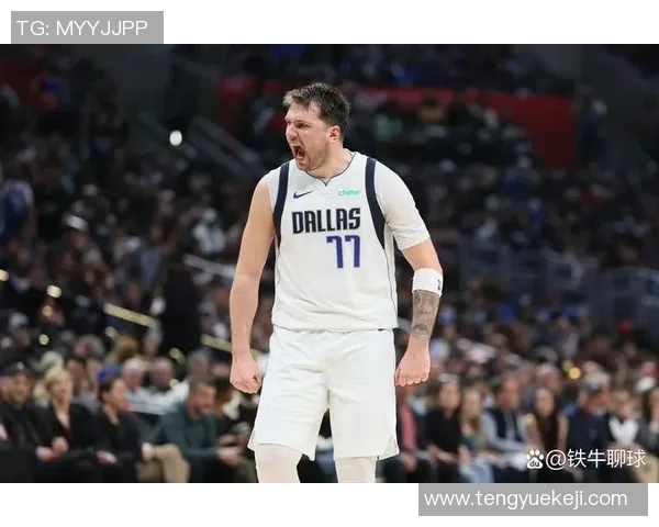 东契奇狂砍73分刷新现役得分纪录独行侠力克太阳终结其11连胜之旅